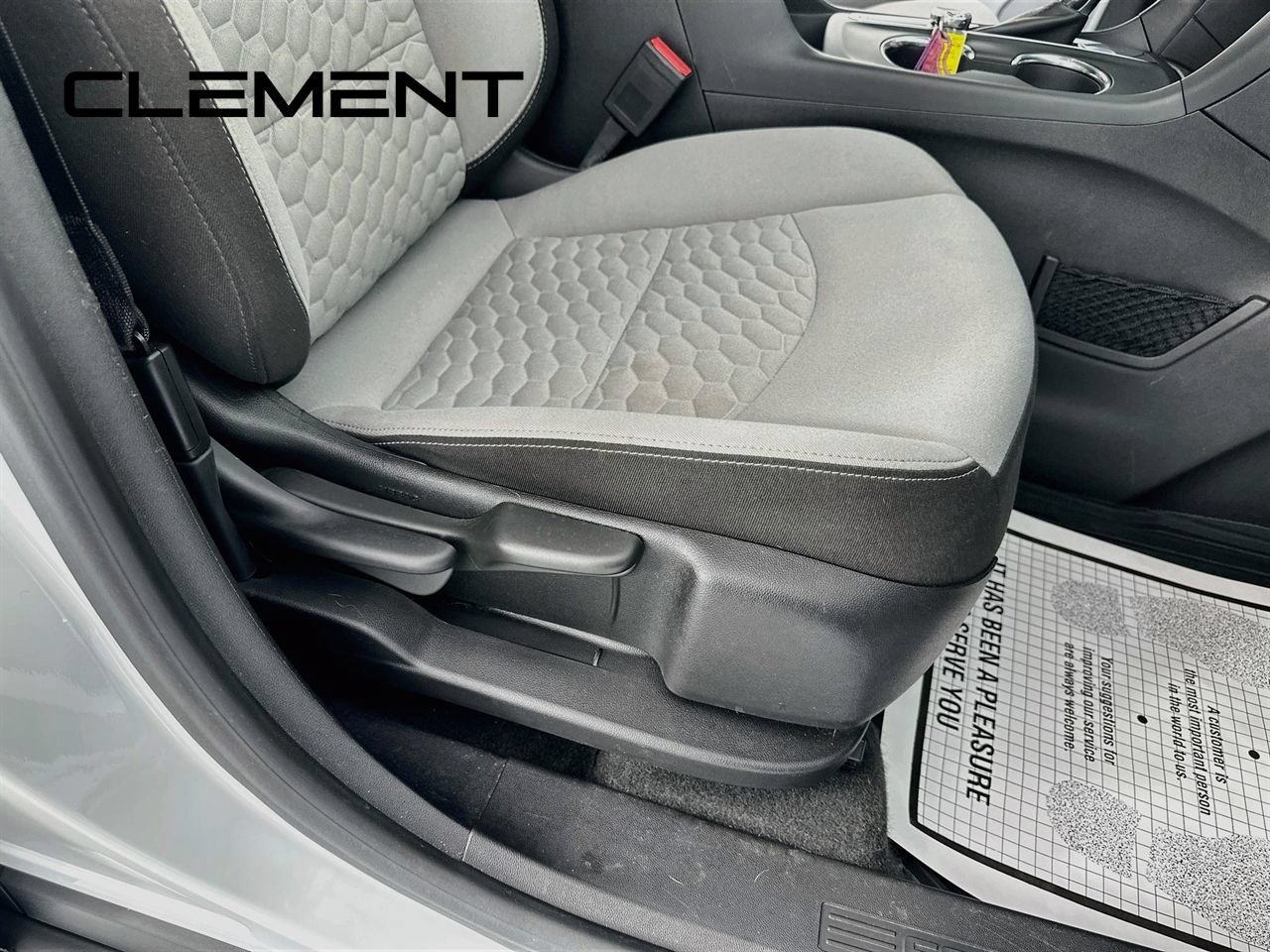 Used 2018 Chevrolet Equinox LS FWD image 31