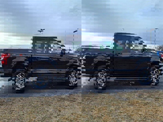 Certified 2018 Ford F150 Lariat w/ Trailer Tow Package image 2