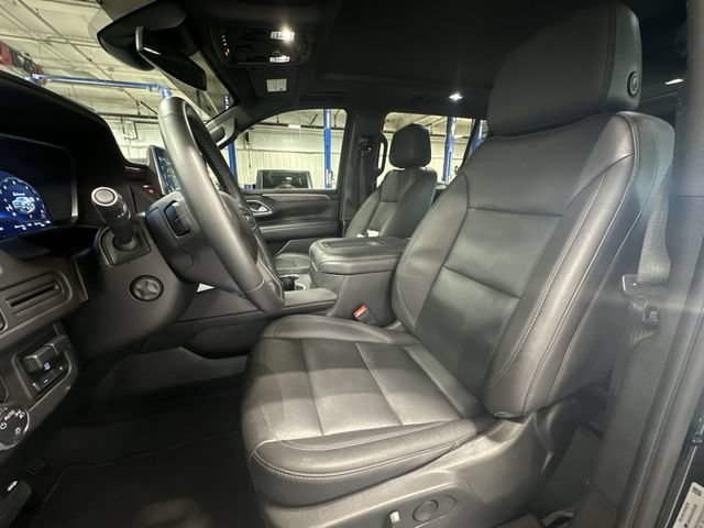 Used 2023 Chevrolet Suburban Z71 w/ Z71 Off-Road Package AWD/4WD image 17