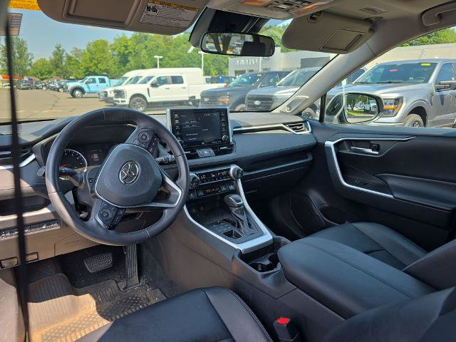 Used 2021 Toyota RAV4 XLE Premium AWD/4WD image 19