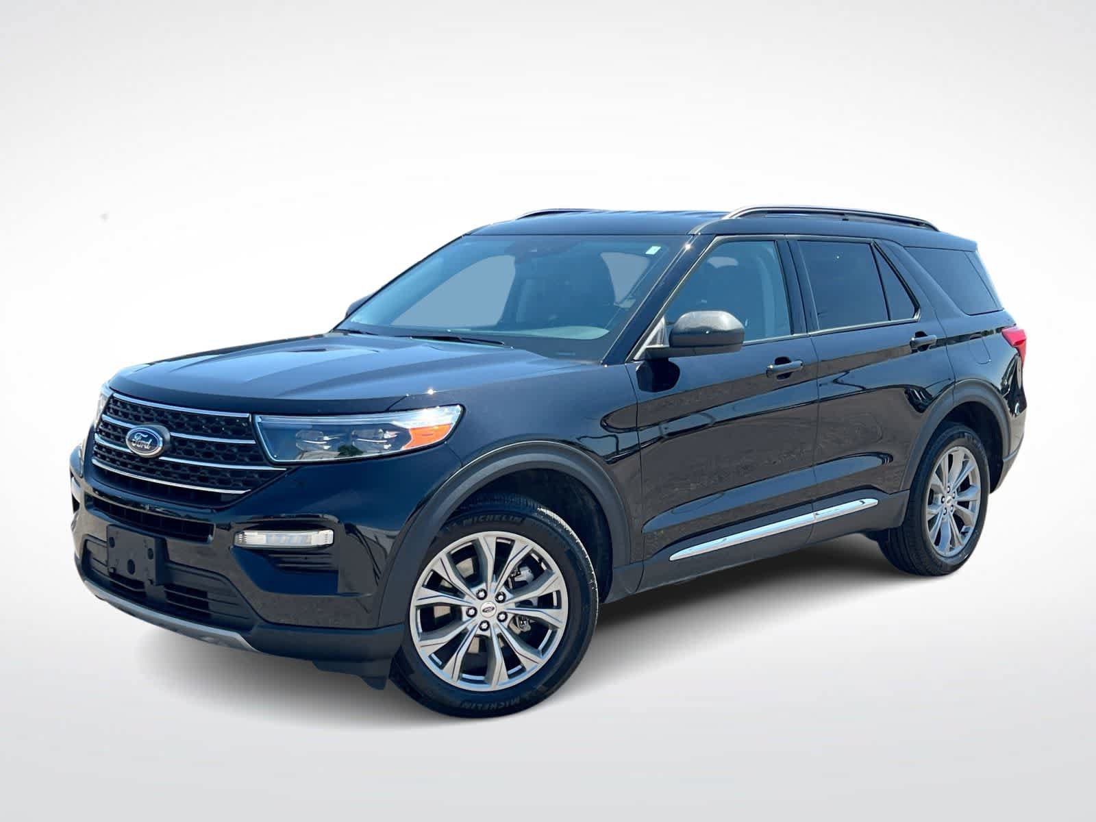 Certified 2023 Ford Explorer XLT w/ Equipment Group 202A AWD/4WD image 1