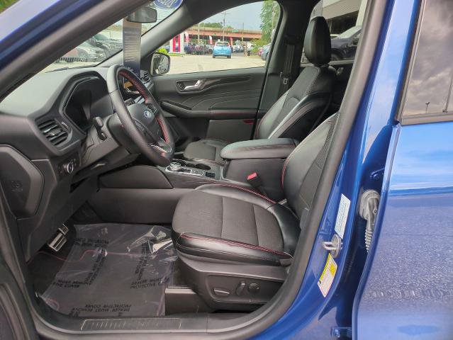Certified 2023 Ford Escape ST-Line Select w/ Tech Pack #2 AWD/4WD image 9
