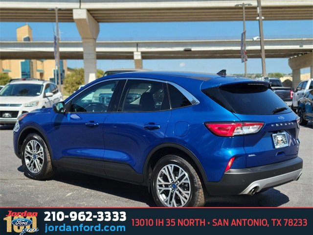 Certified 2022 Ford Escape SEL w/ Technology Package image 3