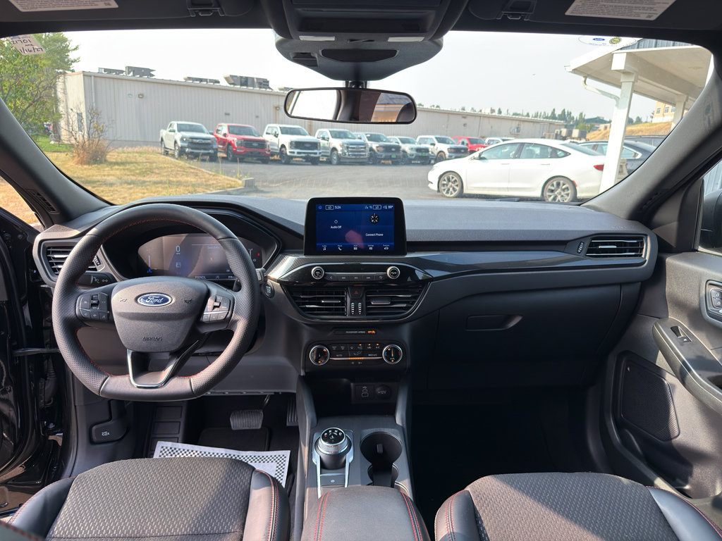 Certified 2025 Ford Escape Platinum AWD/4WD image 19