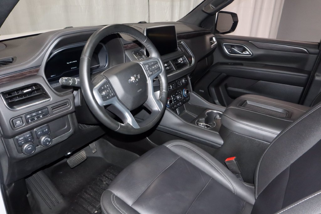 Used 2024 Chevrolet Tahoe Z71 w/ Luxury Package AWD/4WD image 24