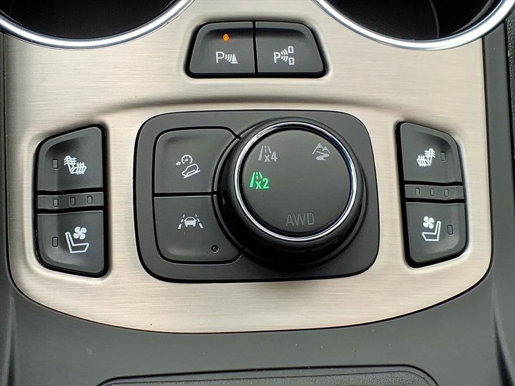 Used 2023 GMC Terrain Denali w/ Black Diamond Edition image 19