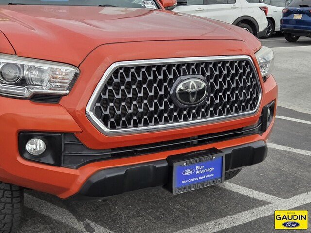 Used 2018 Toyota Tacoma TRD Off-Road w/ Technology Package RWD image 2