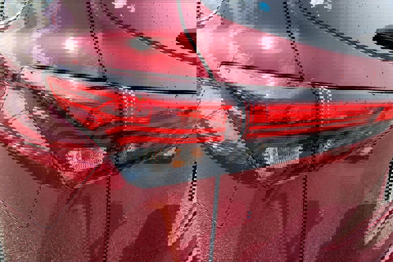 Used 2021 Toyota Highlander XLE FWD image 28