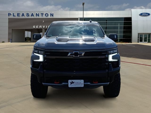 Used 2024 Chevrolet Silverado 1500 ZR2 w/ Technology Package AWD/4WD image 8