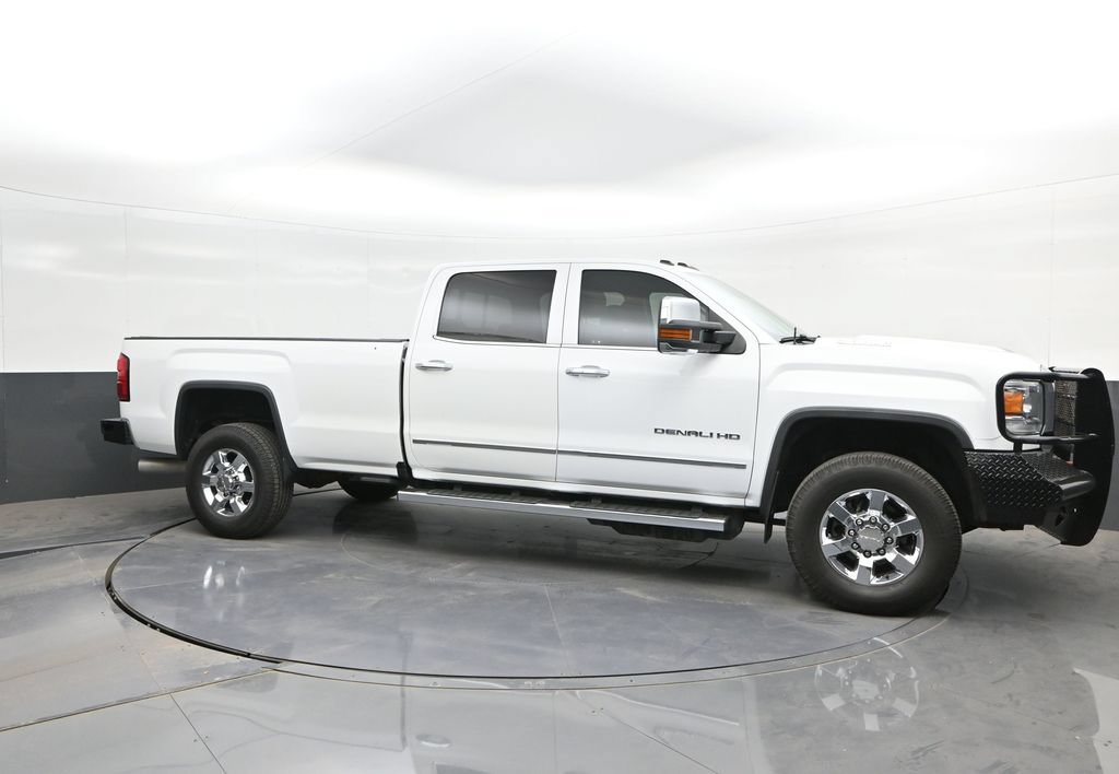Used 2019 GMC Sierra 3500 Denali w/ Duramax Plus Package AWD/4WD image 17
