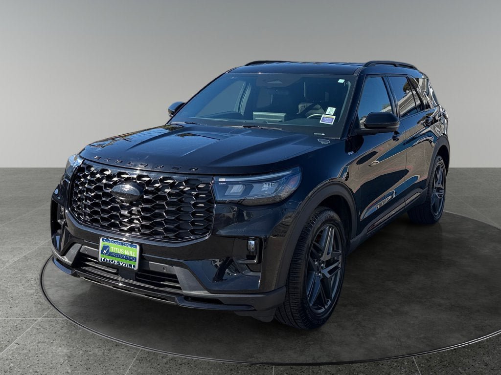 Certified 2025 Ford Explorer ST-Line w/ ST-Line Street Pack AWD/4WD image 4