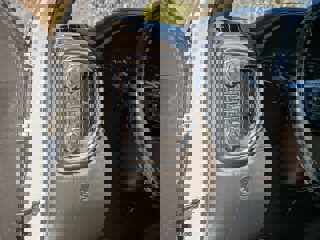 Used 2020 GMC Sierra 1500 Elevation w/ Elevation Value Package image 16