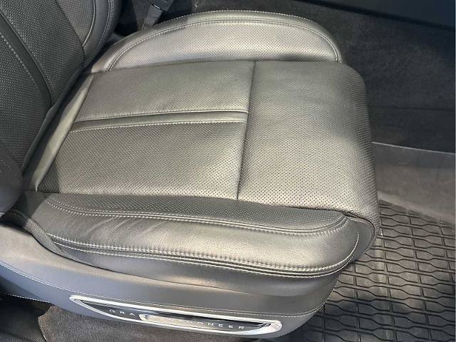 Used 2022 Jeep Grand Wagoneer Series I AWD/4WD image 28