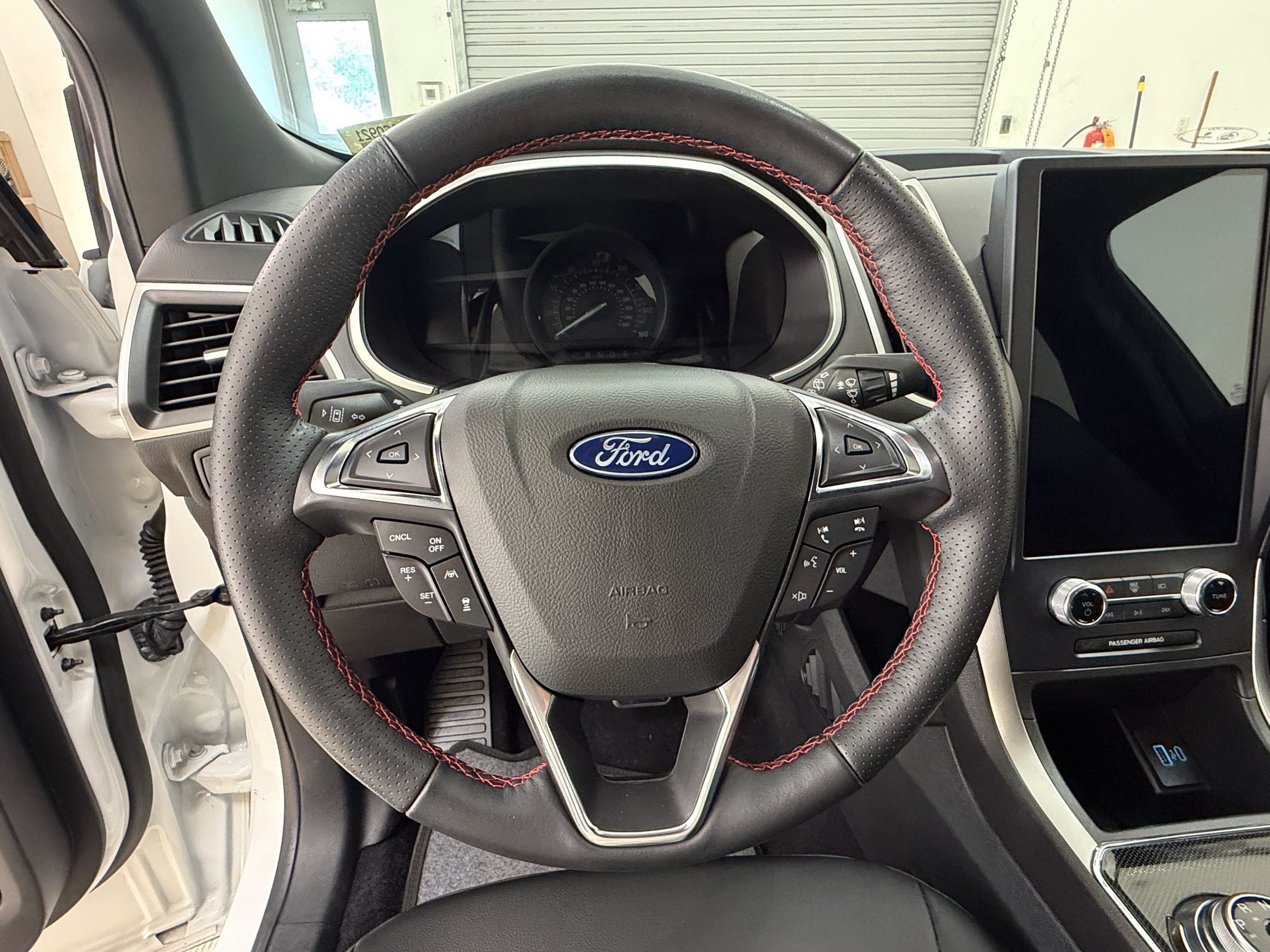 Certified 2021 Ford Edge ST-Line FWD image 11