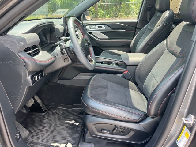 Certified 2025 Ford Explorer ST AWD/4WD image 17