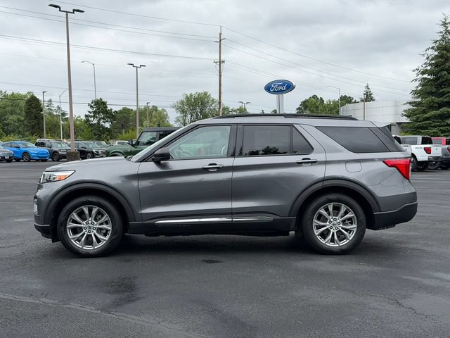 Certified 2021 Ford Explorer XLT w/ Equipment Group 202A AWD/4WD image 7