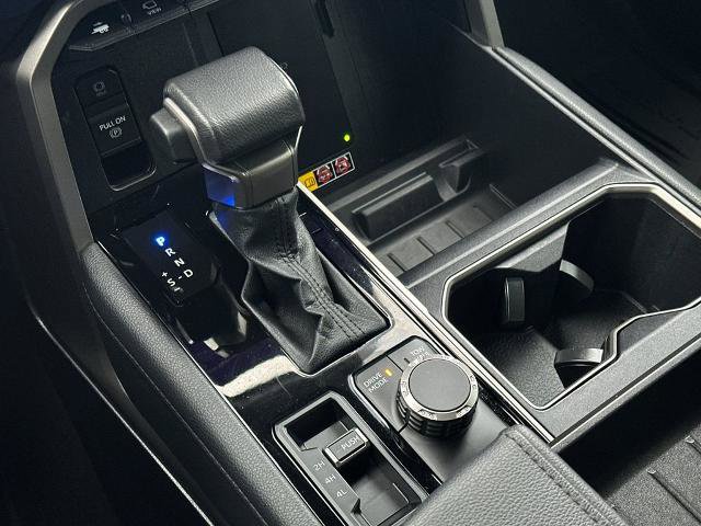 Used 2025 Toyota Tundra Limited AWD/4WD image 19