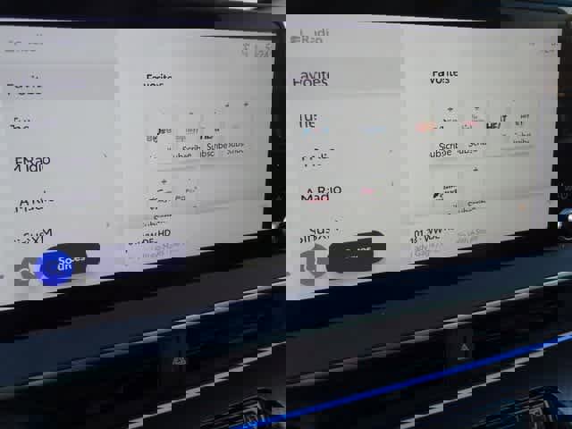 Used 2023 Toyota Prius XLE image 23