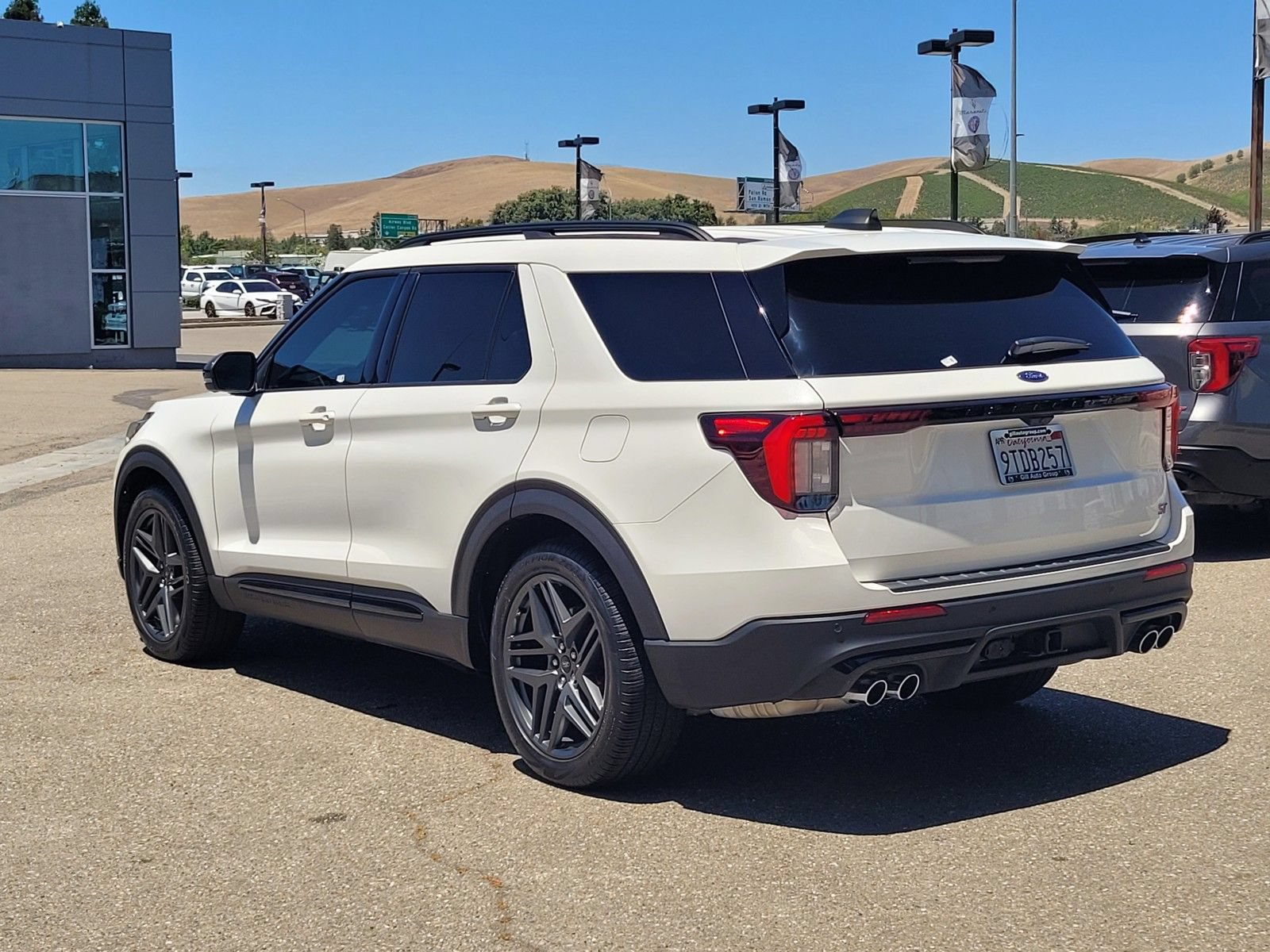 Certified 2025 Ford Explorer ST AWD/4WD image 6