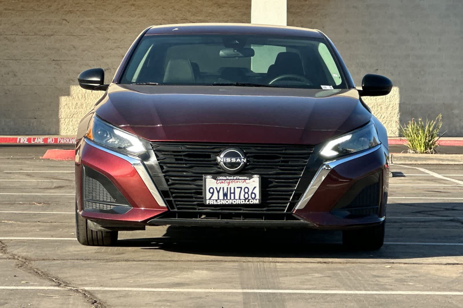 Used 2024 Nissan Altima 2.5 SV FWD image 11
