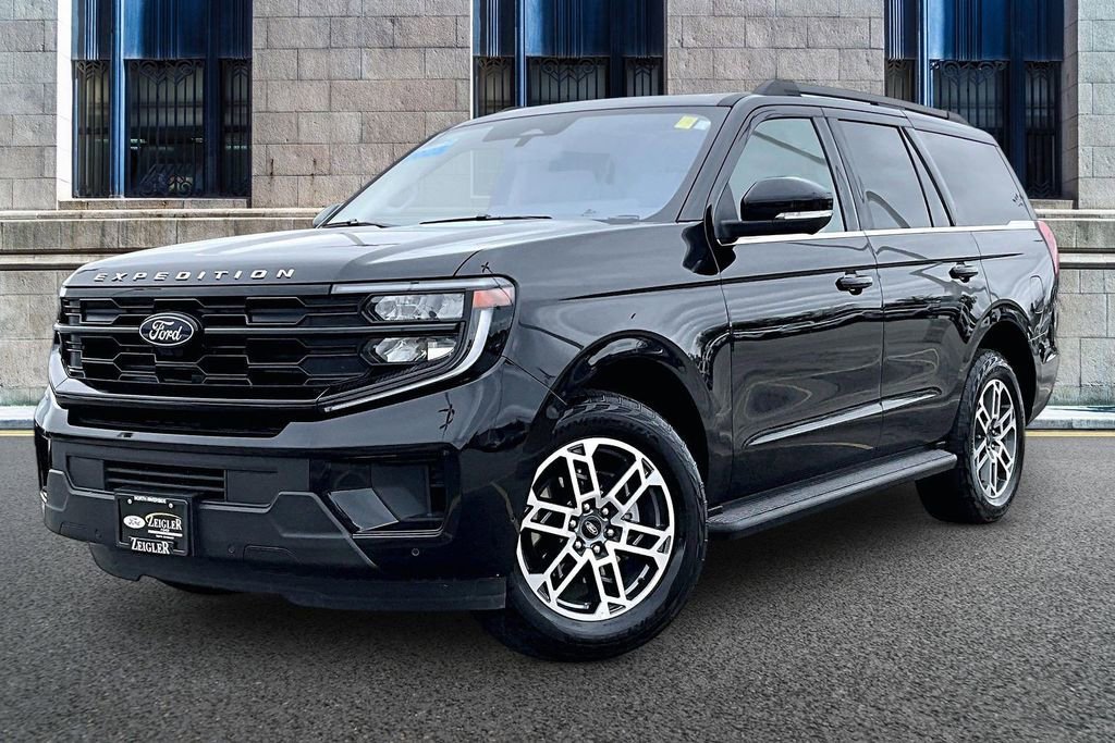 Certified 2025 Ford Expedition Active AWD/4WD video 2