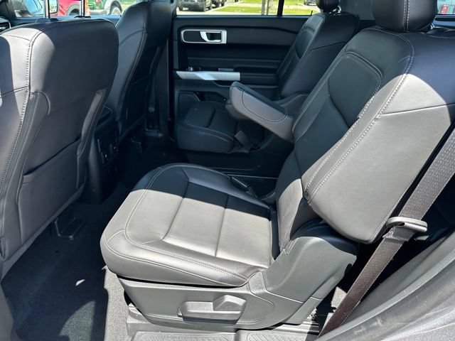Certified 2024 Ford Explorer XLT w/ Equipment Group 202A AWD/4WD image 15