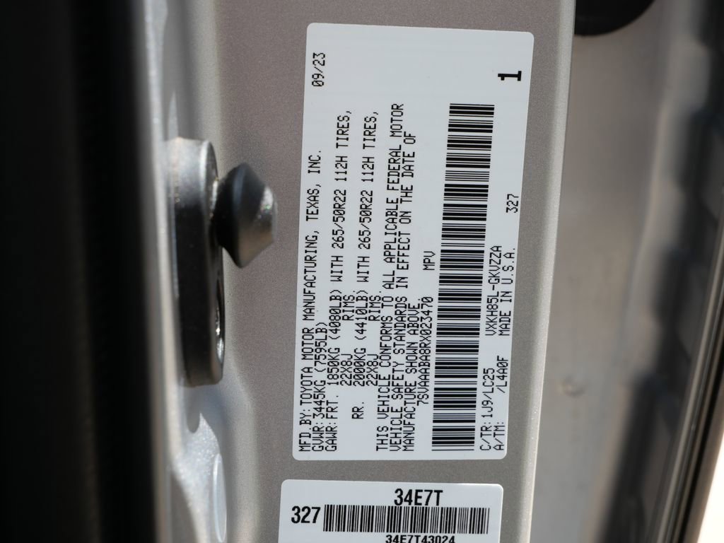 Used 2024 Toyota Sequoia Capstone AWD/4WD image 45