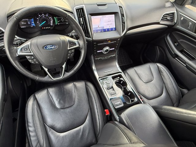 Certified 2019 Ford Edge Titanium w/ Cold Weather Package AWD/4WD image 35