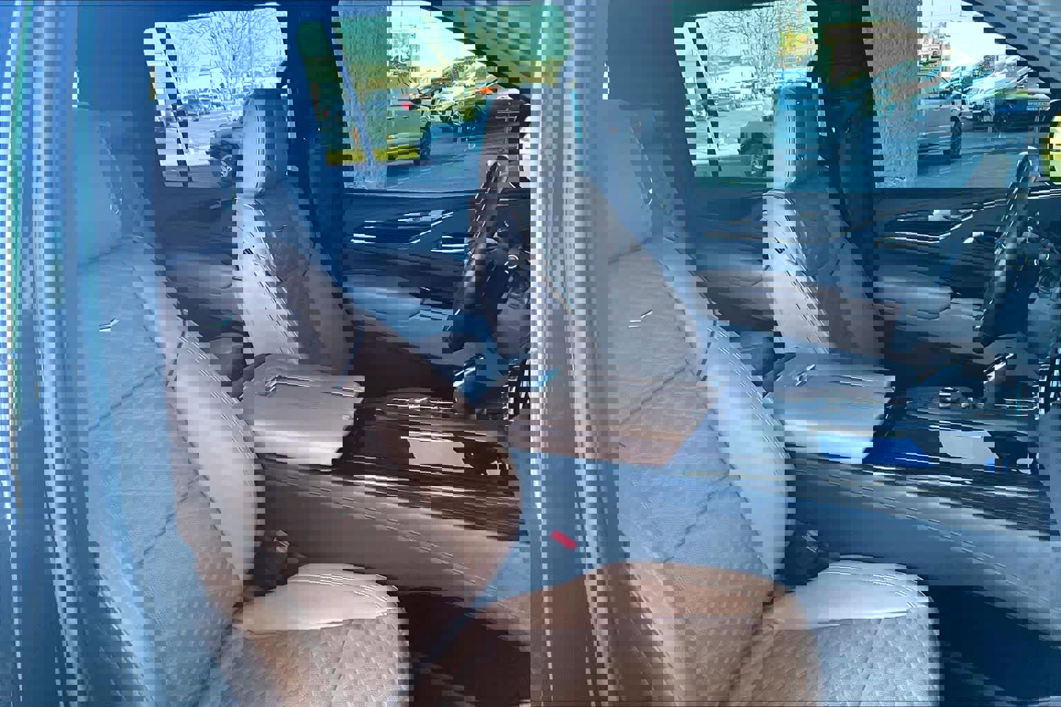 Used 2023 Cadillac Escalade ESV Premium Luxury image 11