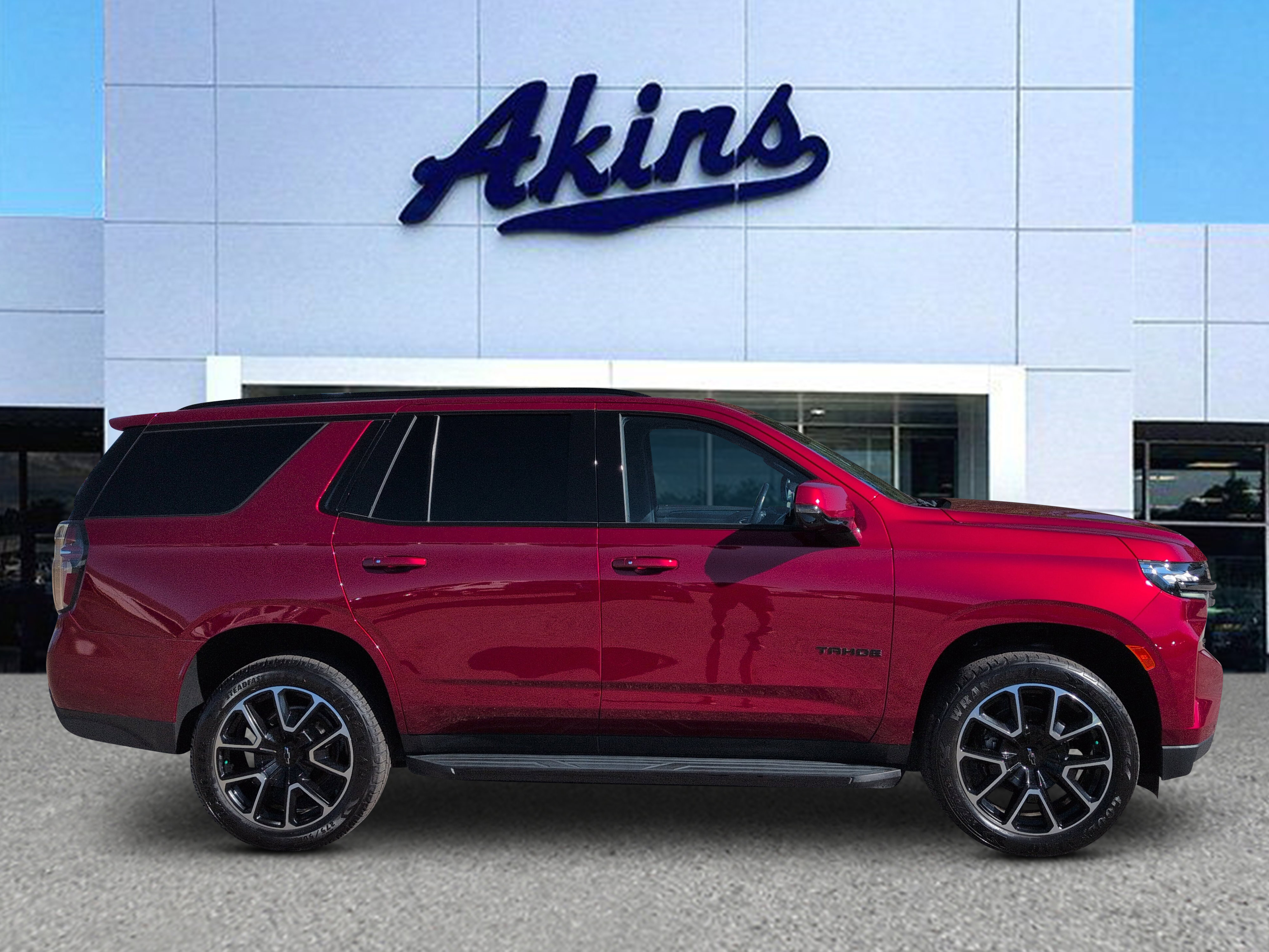 Used 2021 Chevrolet Tahoe RST w/ Luxury Package AWD/4WD image 1