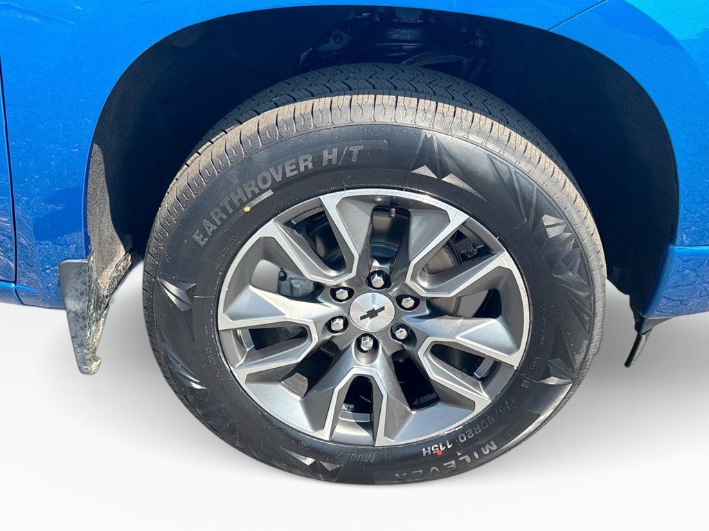 Used 2024 Chevrolet Silverado 1500 RST AWD/4WD image 11