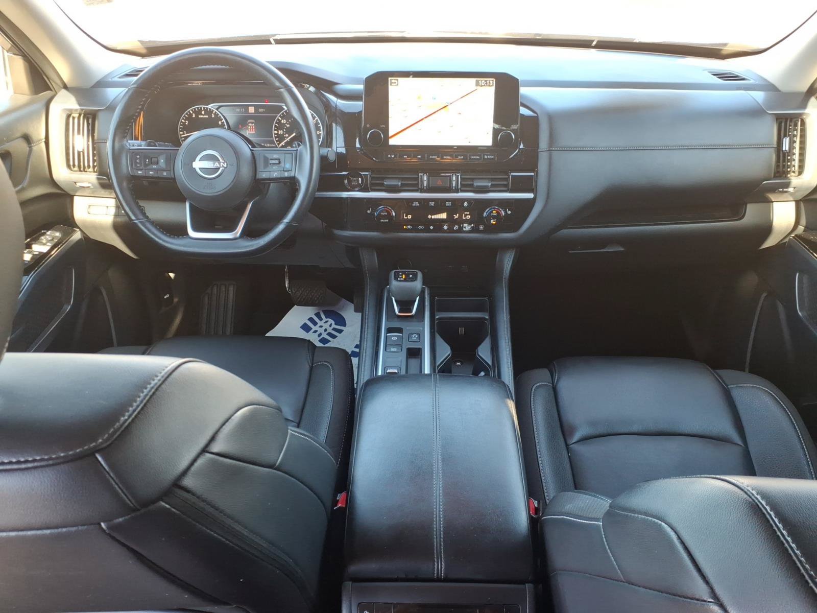 Used 2025 Nissan Pathfinder SL FWD image 18