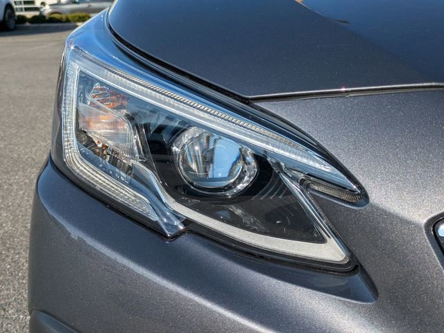 Used 2022 Subaru Outback Touring w/ Popular Package #2 AWD/4WD image 10