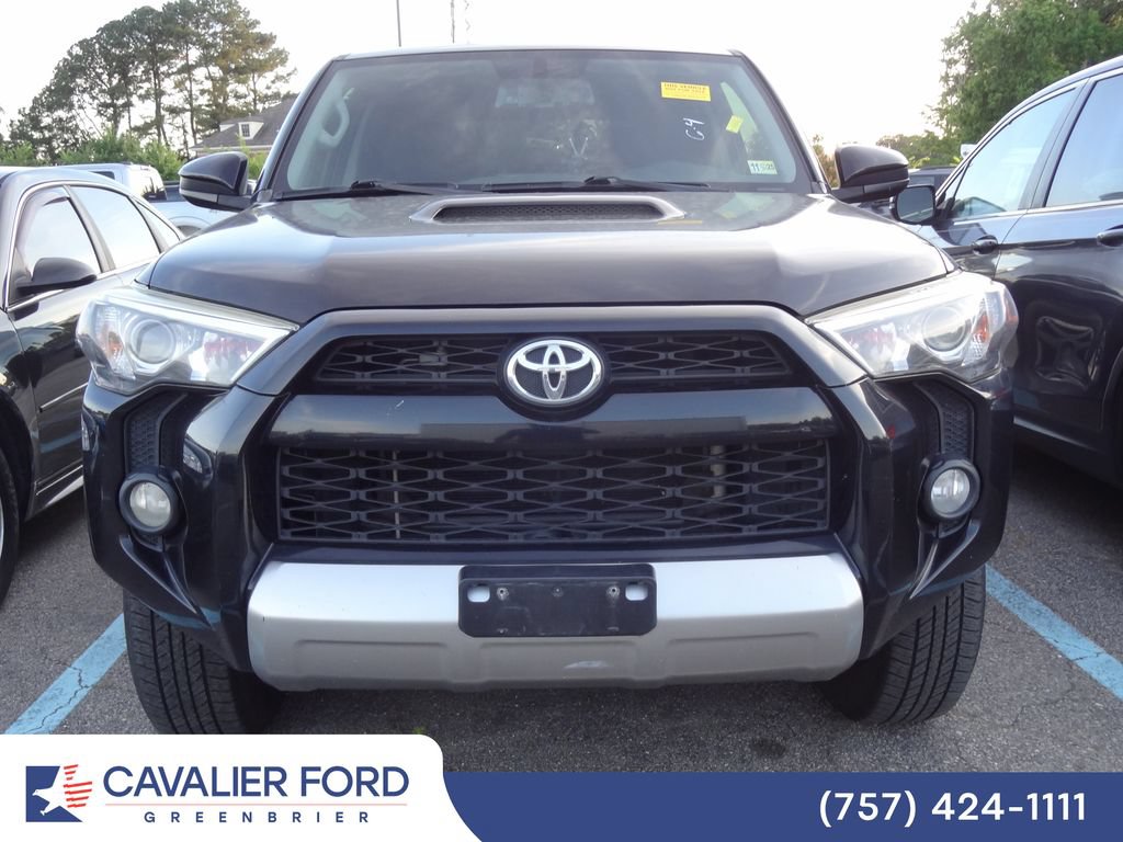Used 2017 Toyota 4Runner TRD Off-Road AWD/4WD image 2