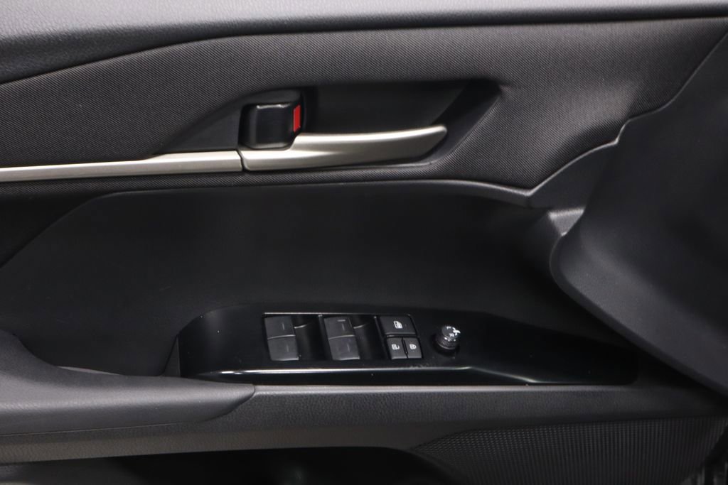 Used 2025 Toyota Camry LE FWD image 23
