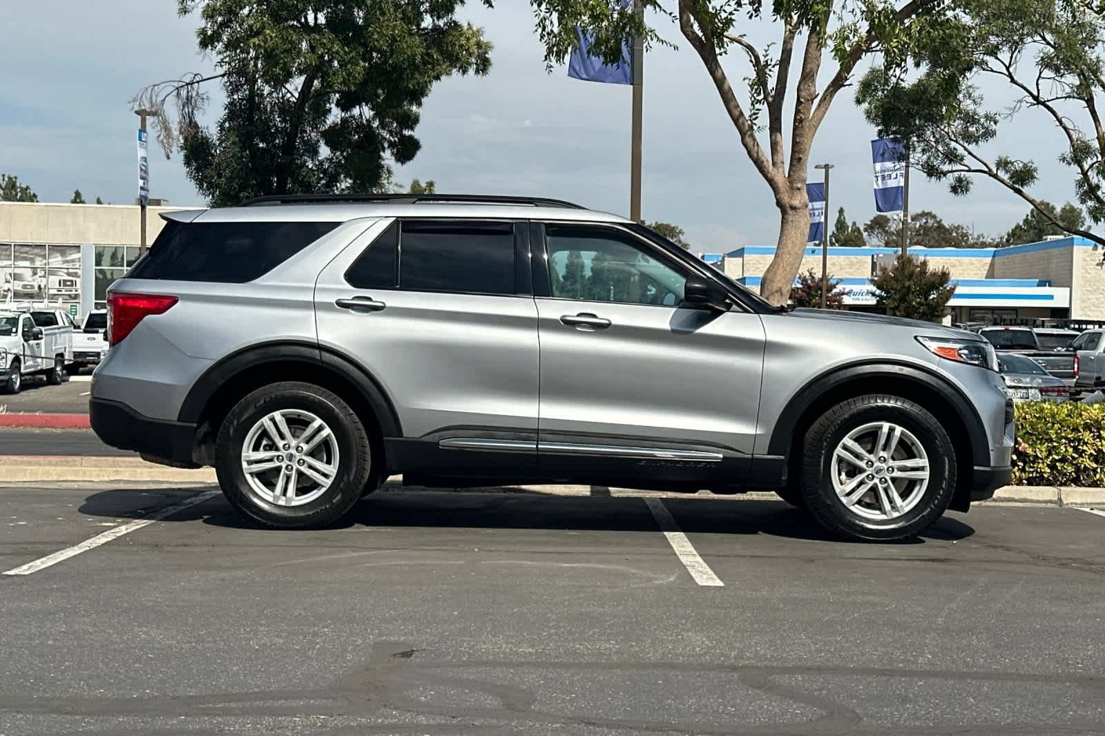 Certified 2023 Ford Explorer XLT AWD/4WD image 9