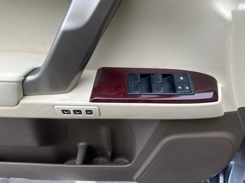 Used 2018 Lexus GX 460 Luxury AWD/4WD image 11