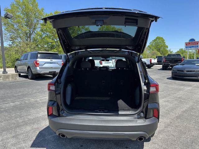 Certified 2025 Ford Escape ST-Line AWD/4WD image 11