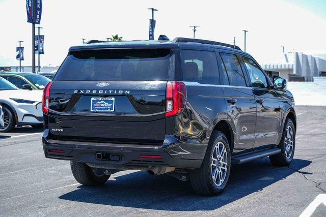 Certified 2025 Ford Expedition Active AWD/4WD image 6
