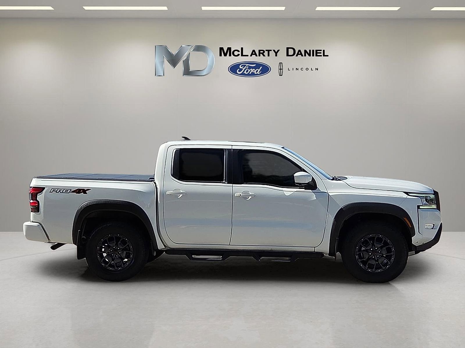 Used 2024 Nissan Frontier PRO-4X w/ Pro Premium Package AWD/4WD image 6