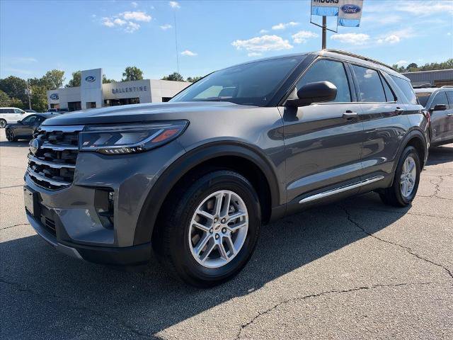 Certified 2025 Ford Explorer Active w/ Active Comfort Package RWD image 9