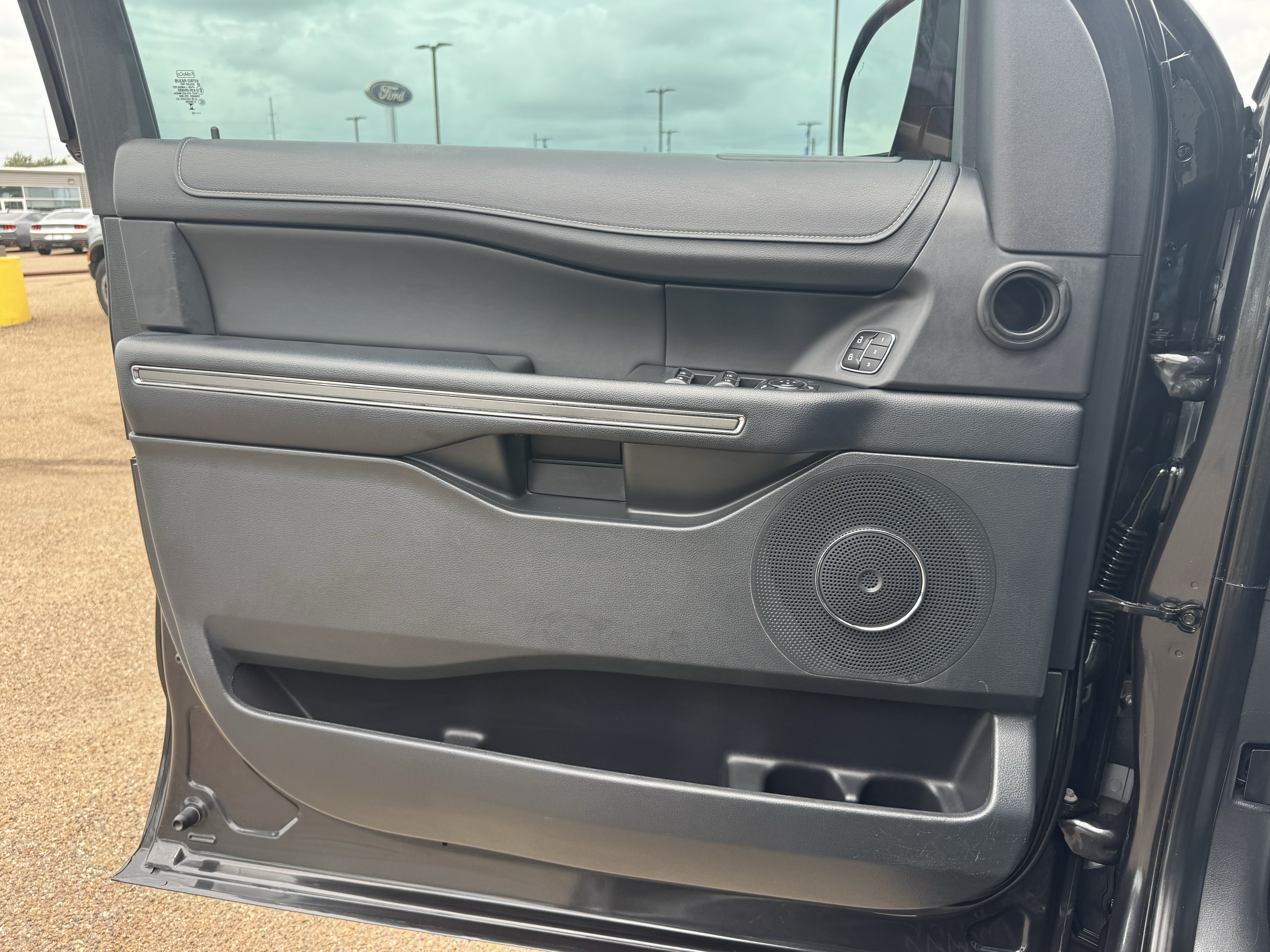 Certified 2023 Ford Expedition XLT RWD image 19