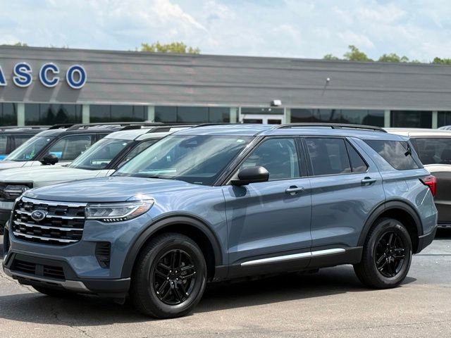 Certified 2025 Ford Explorer Active AWD/4WD image 35