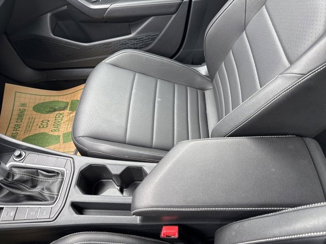 Used 2024 Volkswagen Jetta SE image 27