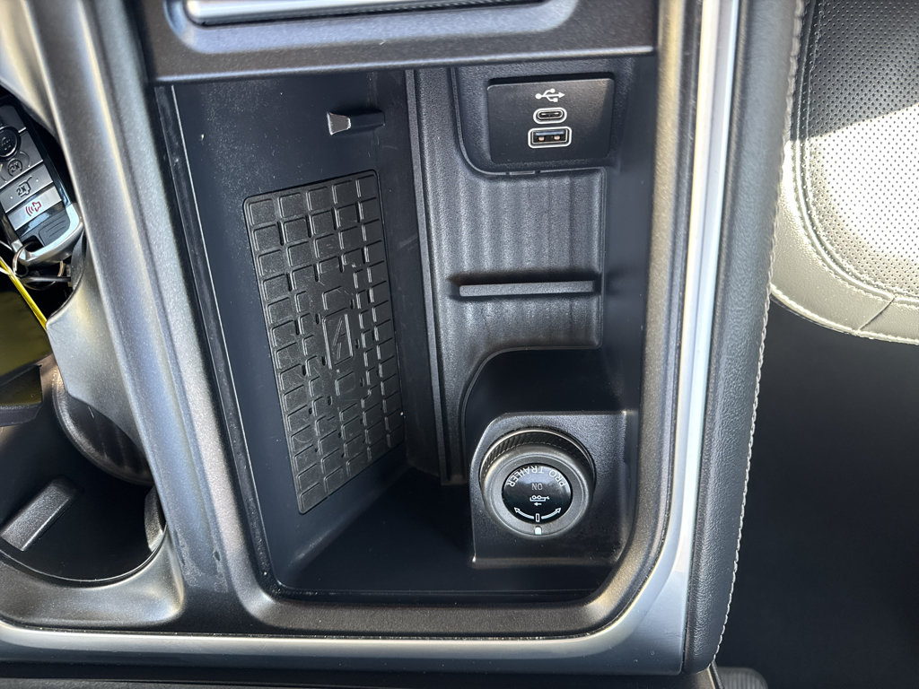 Certified 2025 Ford Expedition Platinum AWD/4WD image 15