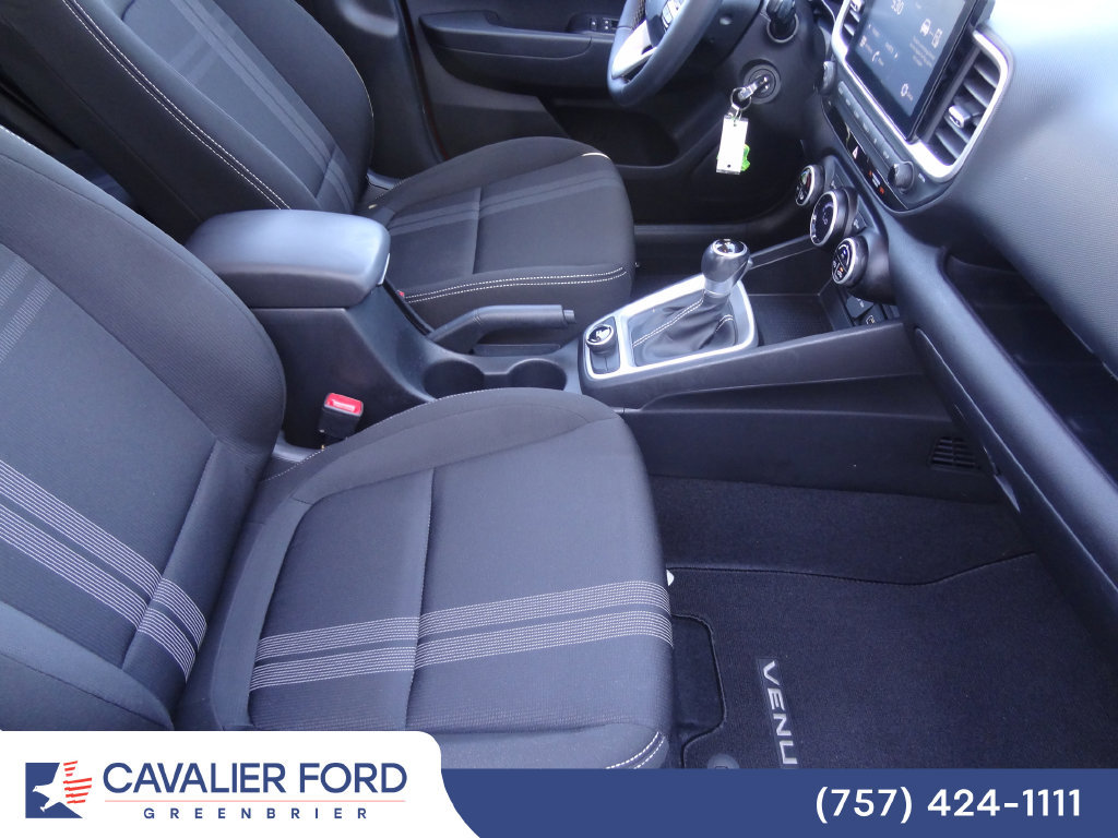Used 2022 Hyundai Venue SEL FWD image 13