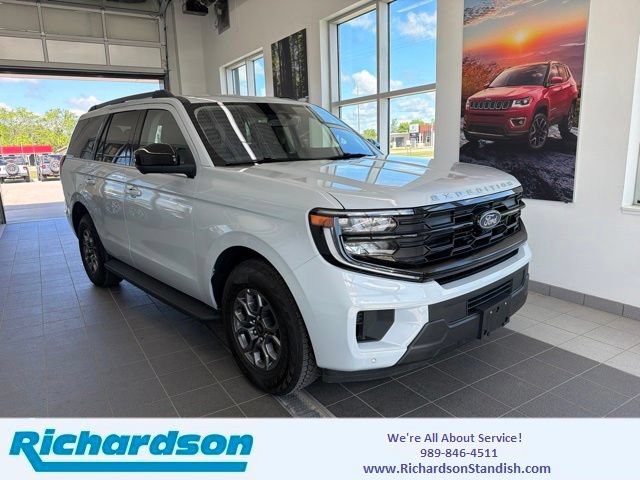 Certified 2025 Ford Expedition Active AWD/4WD image 1