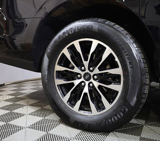 Certified 2025 Ford Expedition Max Platinum image 27