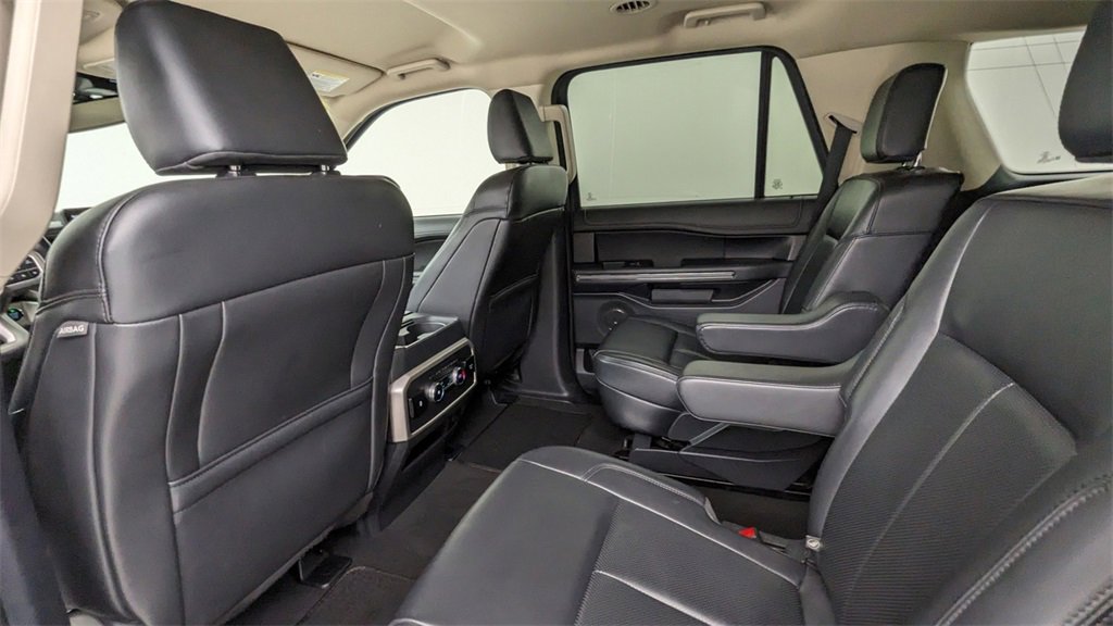 Certified 2024 Ford Expedition XLT image 36