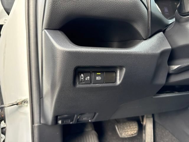 Used 2020 Toyota RAV4 XLE w/ All Weather Liner Package AWD/4WD image 18